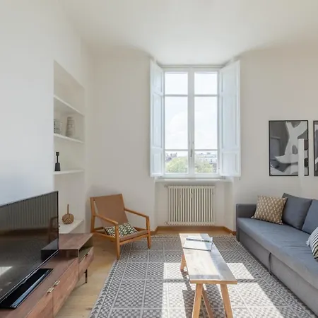 Iflat Bright & Modern Living With Panoramic View * روما