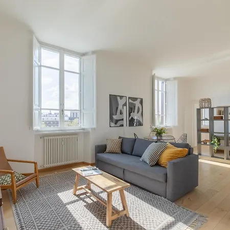 Iflat Bright & Modern Living With Panoramic View Apartamento *